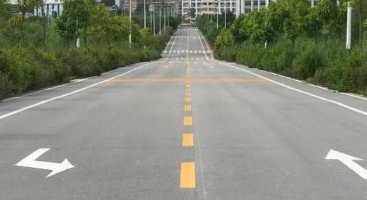 蘇州廠區(qū)劃線，自有施工團隊打造安全高效廠區(qū)